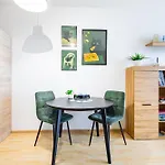 Elegant & Cozy Urban - Easy Center Access Διαμέρισμα Μπρατισλάβα