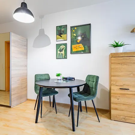 Elegant & Cozy Urban - Easy Center Access 아파트 *