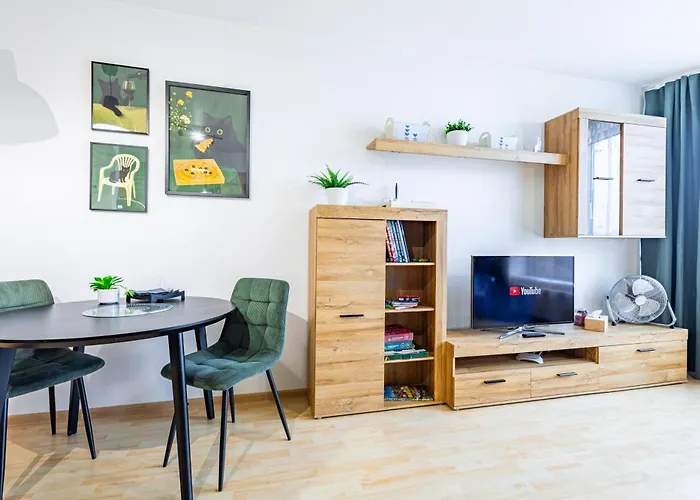 Elegant & Cozy Urban - Easy Center Access * 브라티슬라바