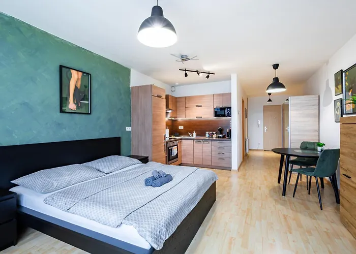 Elegant & Cozy Urban - Easy Center Access 브라티슬라바