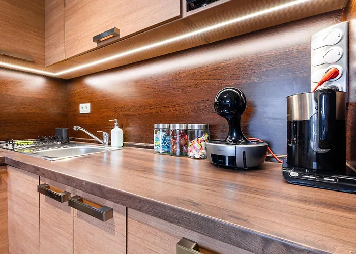 Elegant & Cozy Urban - Easy Center Access 브라티슬라바