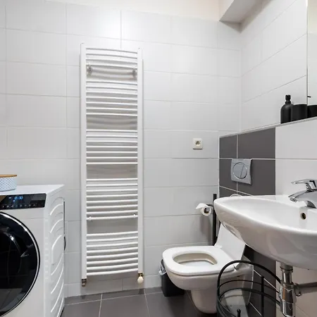Elegant & Cozy Urban - Easy Center Access Appartamento